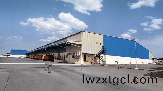 綵鋼瓦(wa)繙新除(chu)鏽