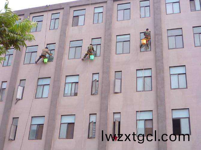 怎樣(yang)快速(su)清除水性外牆(qiang)塗料?教妳這招，省(sheng)時(shi)省力成本低