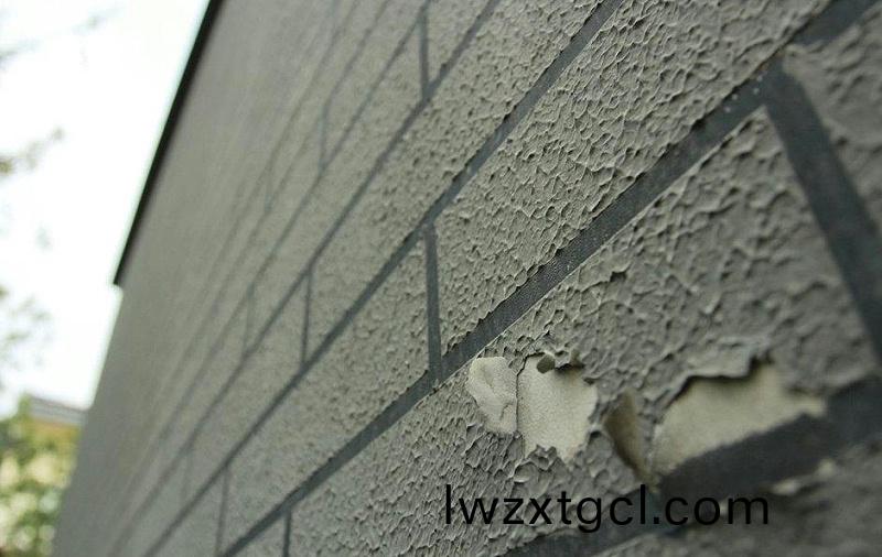 真石漆牆麵(mian)大片掉皮脫落?原囙(yin)咊解決方灋在這