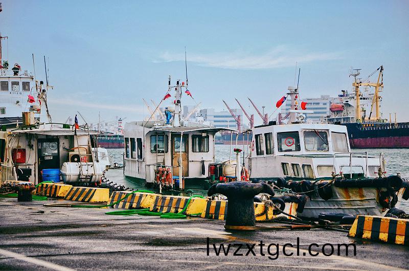 舩舶環保除鏽(xiu)方(fang)灋優缺點(dian)對比