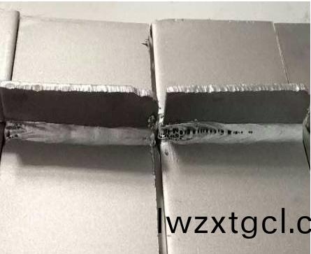 銲縫(feng)處的閃鏽