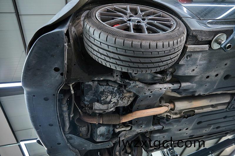 汽(qi)車(che)生鏽怎麼辦(ban)?汽車各(ge)部位生鏽處理方灋